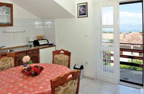 Supetar Apartment | Nice apartment in Supetar with house sea view