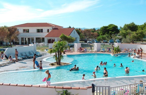Torreilles House | Nice apartment in villa for 4 people with pool, A/C, WIFI, TV, patio and pets allowed