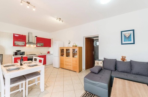 Verunic Apartment | Nice apartment in Veli Rat with swimming pool
