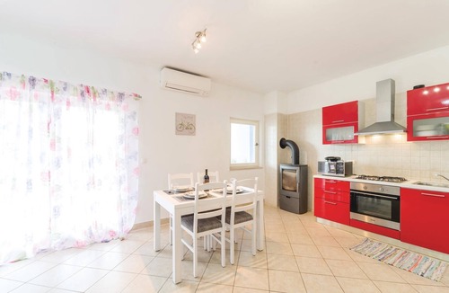 Verunic Apartment | Nice apartment in Veli Rat with swimming pool
