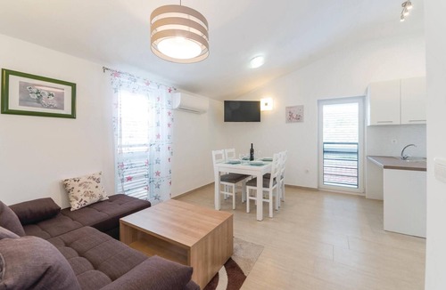 Verunic Apartment | Nice apartment in Veli Rat with house sea view
