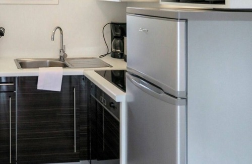 Montignac House | Nice apartment in villa for 6 guests with pool, WIFI, TV, terrace and pets allowed