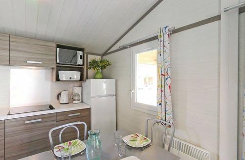 Argeles-sur-Mer House | Nice apartment in villa for 4 guests with WIFI, A/C, pool, TV, terrace and pets allowed