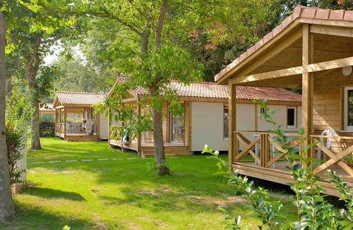 Argeles-sur-Mer House | Nice apartment in villa for 4 guests with WIFI, A/C, pool, TV, terrace and pets allowed
