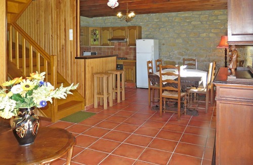 Pont-l'Abbe Villa | Nice apartment in villa for 6 guests with pets allowed