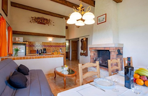 Bauduen Villa | Nice apartment in villa for 6 people with WIFI, TV, balcony, pets allowed and panoramic view