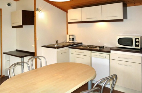 Beynat House | Nice apartment in villa for 6 guests with pool, WIFI, TV, terrace and pets allowed