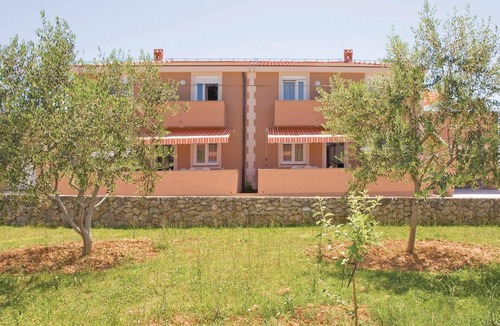 Vir Apartment | Nice apartment in Vir with WiFi