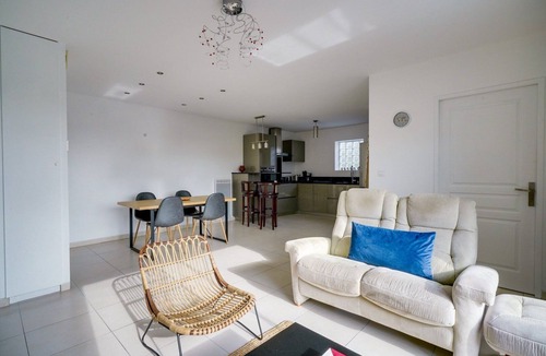 Merignac Apartment | Nice apartment Mérignac with terrace and parking