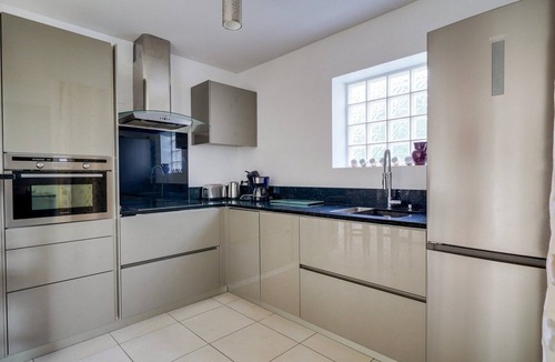 Merignac Apartment | Nice apartment Mérignac with terrace and parking