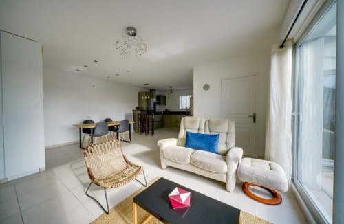 Merignac Apartment | Nice apartment Mérignac with terrace and parking