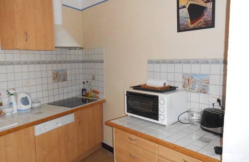 Collioure Apartment | Nice apartment, near beach, suburb area. 53 m2. 2 bedrooms. Sleeps 4.
