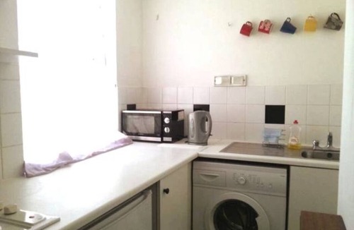 Bishopsgate Apartment | Nice apartment right in the City!