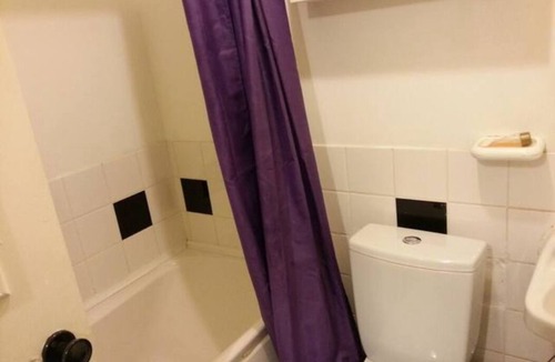 Bishopsgate Apartment | Nice apartment right in the City!