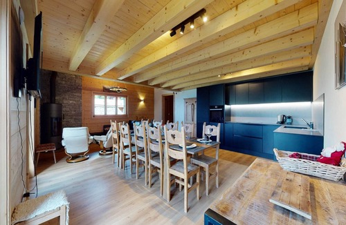 Saint-Pierre-de-Clages House | Nice apartment with balcony