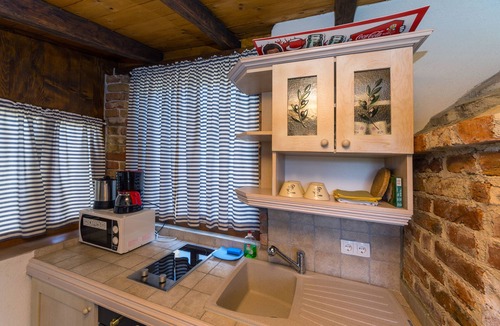 Posedarje Apartment | Nice apartment with sea view, garden and terrace, free Wi-Fi