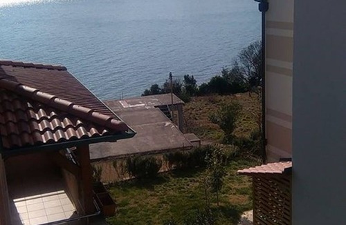 Posedarje Apartment | Nice apartment with sea view, garden and terrace, free Wi-Fi