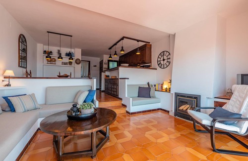 Aiguablava Apartment | Nice apartment with sea views and pool.