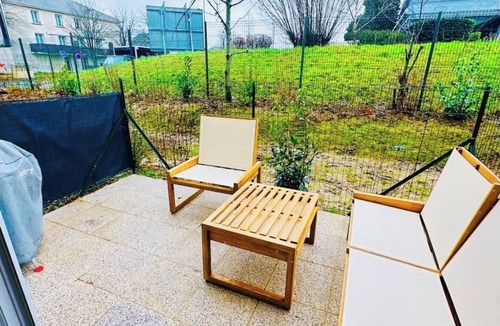 Orsay Apartment | Nice apartment with terrace