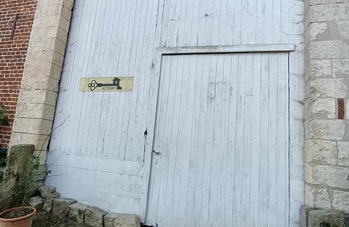 Talmas Apartment | Nice Appart in a stable 8 people, 15 min Amiens
