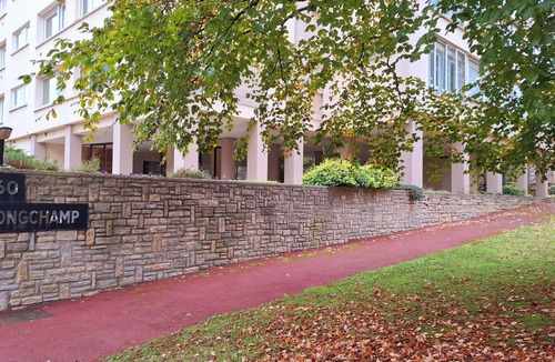 Saint-Maurice Pellevoisin Condo | Nice Appt 2-bedroom in Lille Tramway Buisson