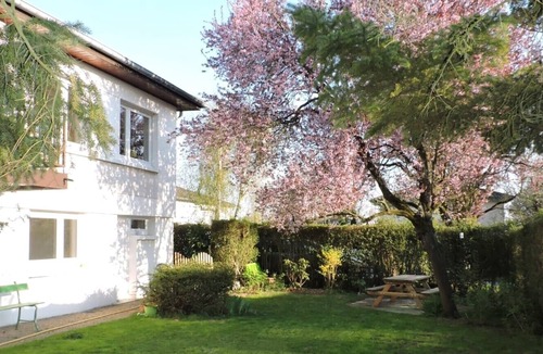 Pouilly Bed & Breakfast | Nice bed and breakfast