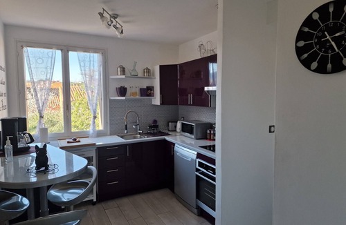 Collioure Apartment | NICE BRIGHT APARTMENT * 2 STEPS FROM THE BEACH WITH PARKING