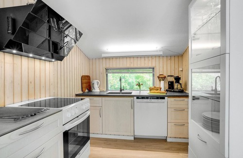 Hadsund House | Nice cottage just a few meters from the beach.