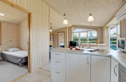 Frolunde House | Nice cottage near the beach.