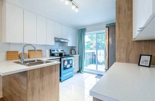 Longueuil House | Nice Cozy & Unique Place Free Parking