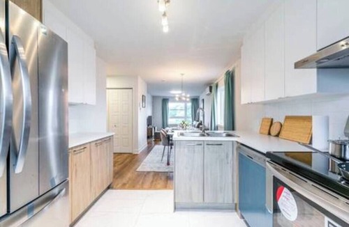 Longueuil House | Nice Cozy & Unique Place Free Parking