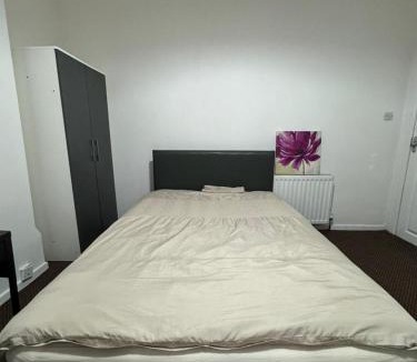 Nottingham House | Nice Ensuite near cricket ground