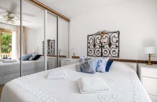 Saint Antoine Apartment | Nice Fabron, terrasse & piscine dans résidence