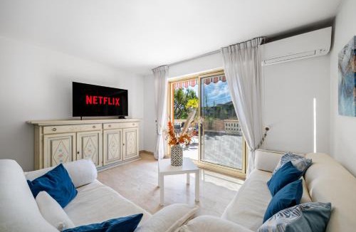 Saint Antoine Apartment | Nice Fabron, terrasse & piscine dans résidence