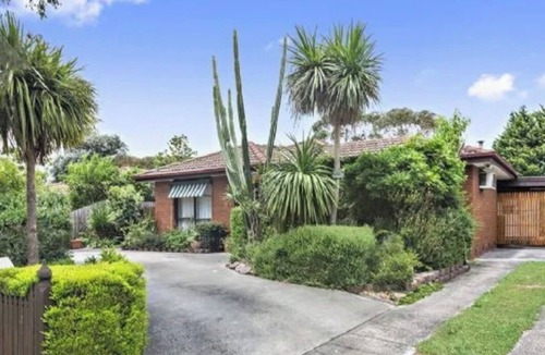 Endeavour Hills House | Nice Family home