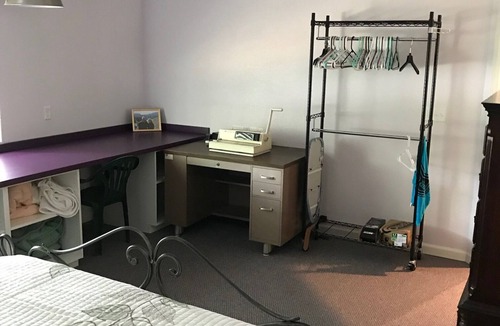 Riverton House | NICE finished loft area above garage.