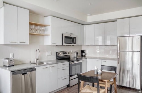 Yesler Terrace Apartment | Nice First Hill studio w/Gym & BBQ, nr park, by Blueground