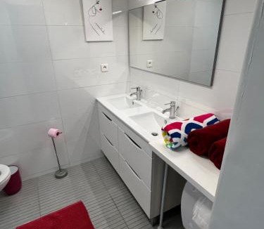 Cul de Sac Apartment | Nice front beach apartment 4108 at Mont Vernon Residence