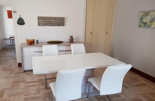 Arromanches-les-Bains Apartment | Nice holiday apartment 20 m from the beach, Arromanches-les-Bains