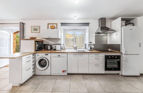 Saint-Meloir-des-Ondes House | Nice home in Saint-Méloir-des-Ondes with WiFi