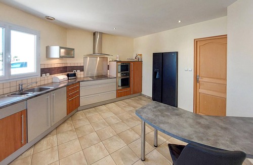 Sainte-Gemme-la-Plaine House | Nice home in Sainte-Gemme-La-Plaine