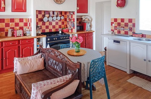 La Bastide-Clairence House | Nice home in La Bastide-Clairence