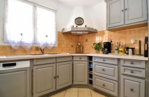 Saint-Laurent-La-Vernede House | Nice home in S.Laurent-la-Vernede