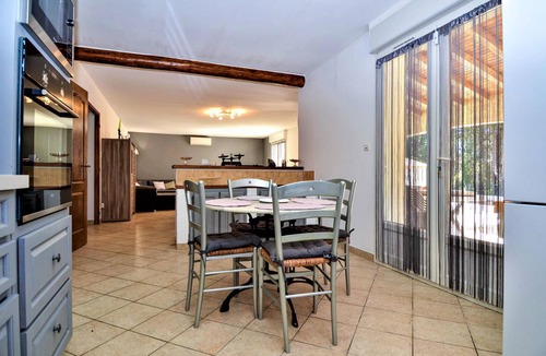 Saint-Laurent-La-Vernede House | Nice home in S.Laurent-la-Vernede