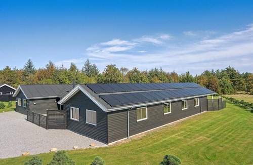 Aalbaek House | Nice home in ålbæk with kitchen