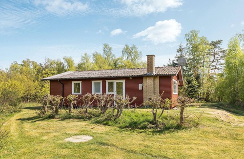 Pedersker House | Nice home in Aakirkeby with WiFi