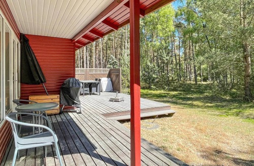 Pedersker House | Nice home in Aakirkeby with WiFi
