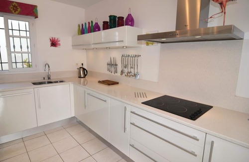 Aigues-Mortes House | Nice home in Aigues-Mortes with house sea view