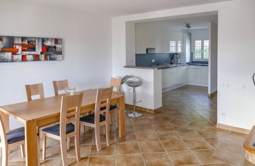 Aigues-Mortes House | Nice home in Aigues-Mortes with house sea view