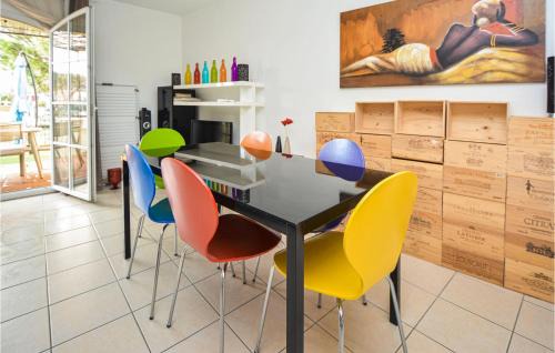 Aigues-Mortes House | Nice Home In Aigues-Mortes With Kitchen